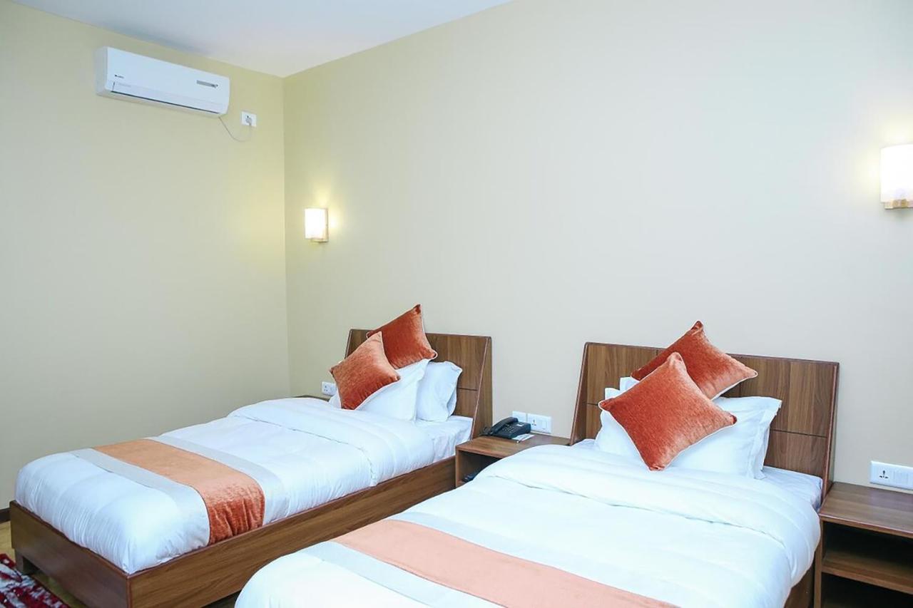 Hotel Glory Garden Pokhara Luaran gambar