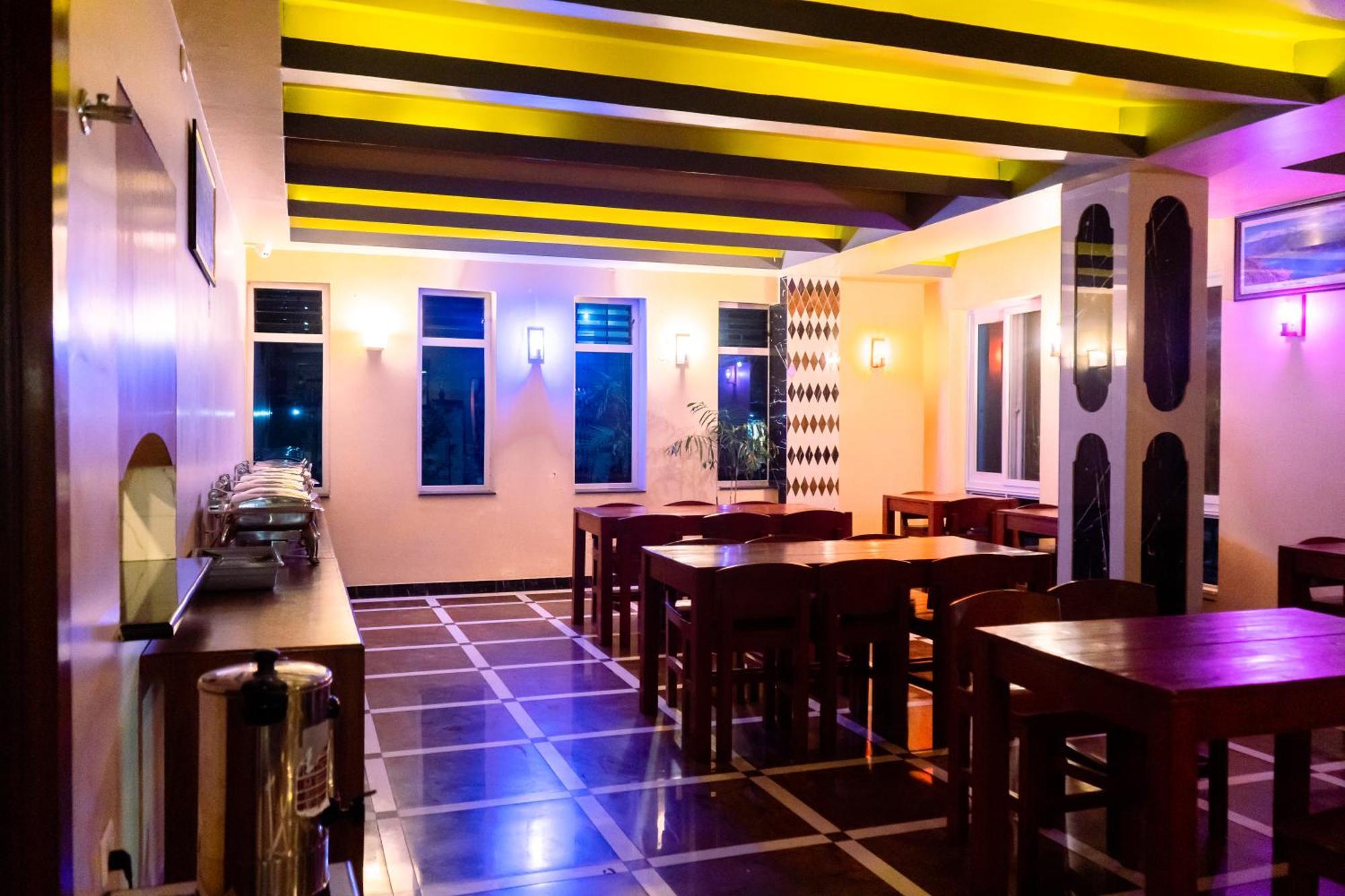 Hotel Glory Garden Pokhara Luaran gambar